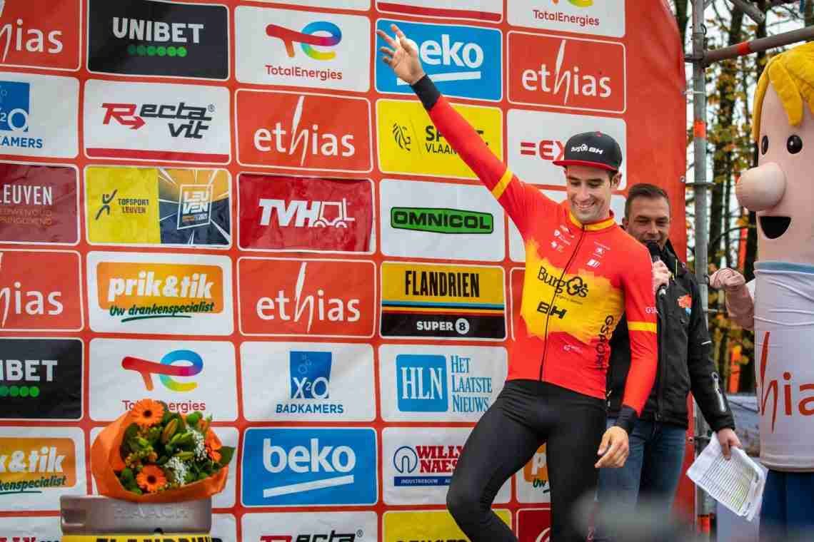 Felipe Orts sube al podio en Lovaina (Foto: Yefriphotos/Burgos BH).